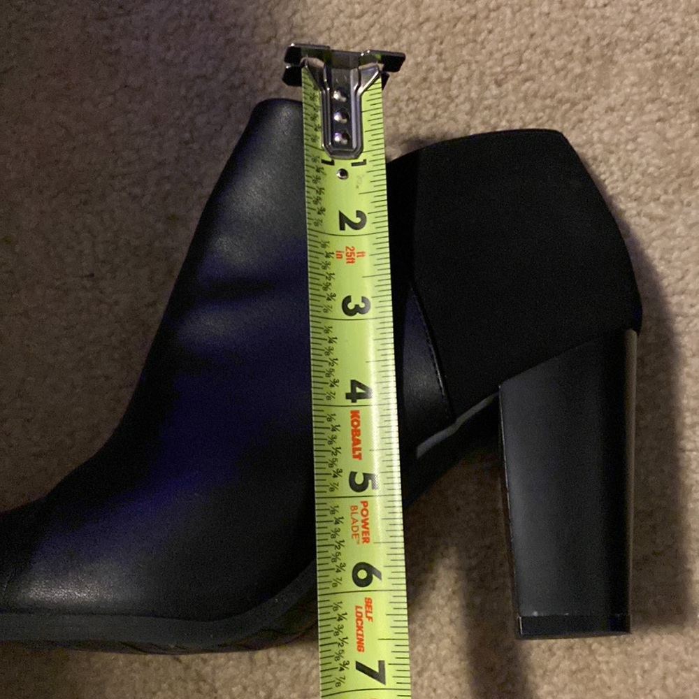 Fioni Booties ๐๐๐ - Picture 11 of 12